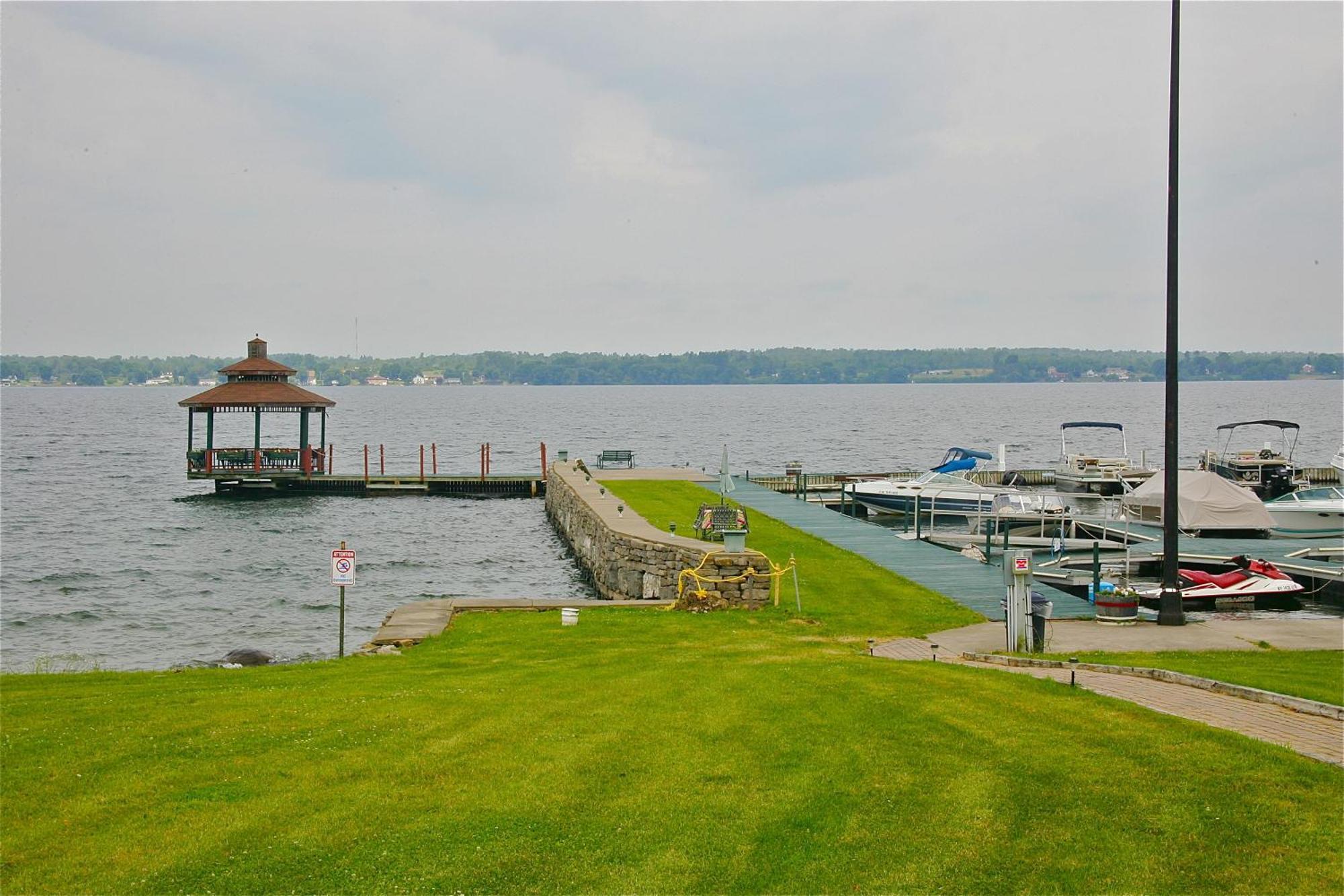 Stone Fence Resort Ogdensburg Eksteriør billede