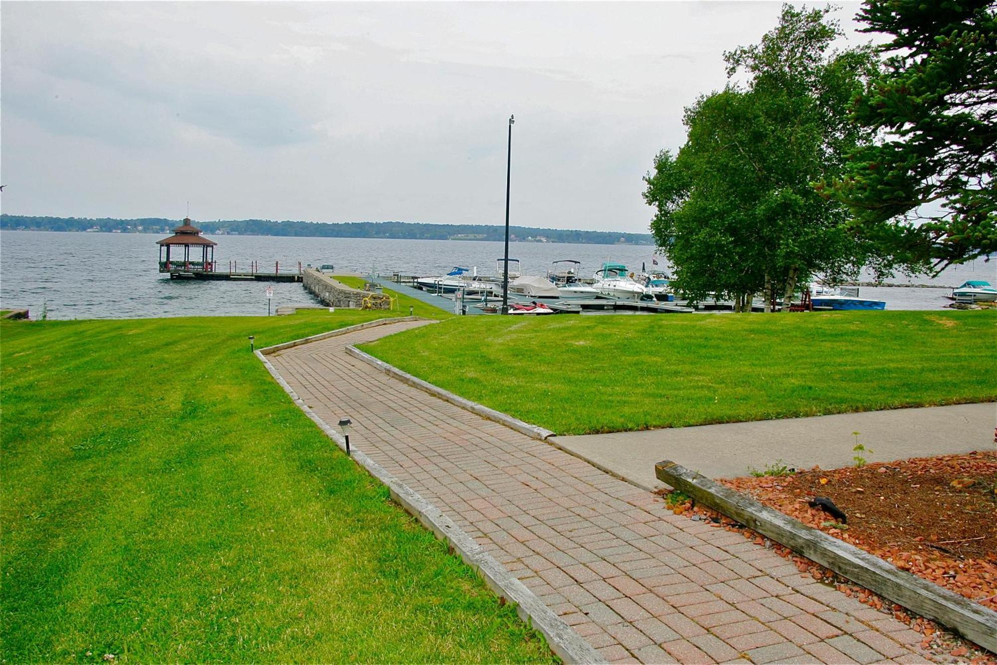 Stone Fence Resort Ogdensburg Eksteriør billede