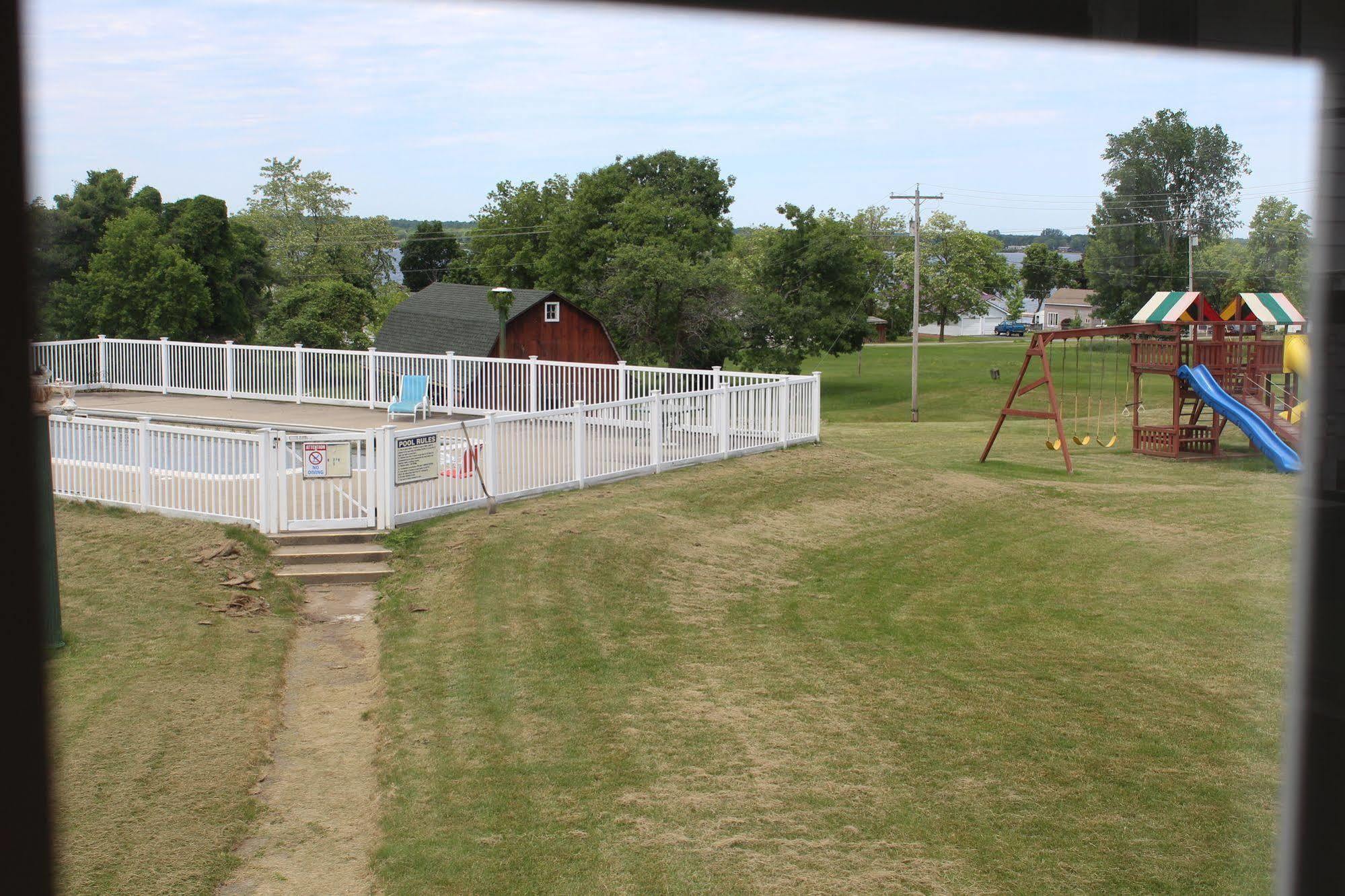 Stone Fence Resort Ogdensburg Eksteriør billede